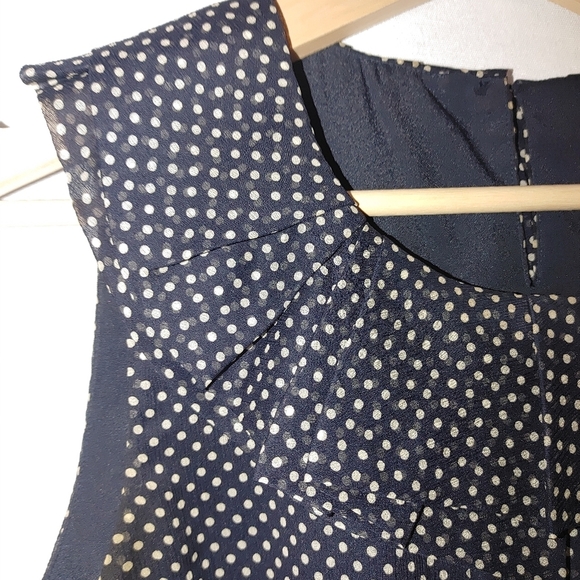J. Crew Sleeveless Blouse Navy Blue While Polka Dot Silk Overlay Classic Neutral - Picture 4 of 6